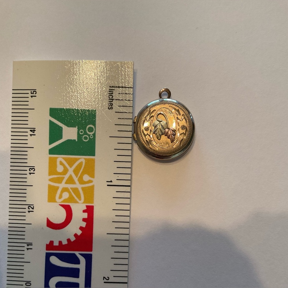 Black Hills Gold Locket - Picture 6 of 8